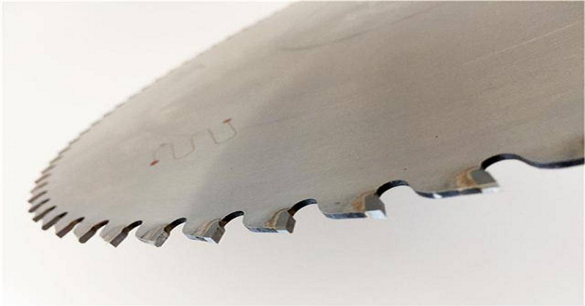 >Tips foar Sharpening Circular Saw Blades