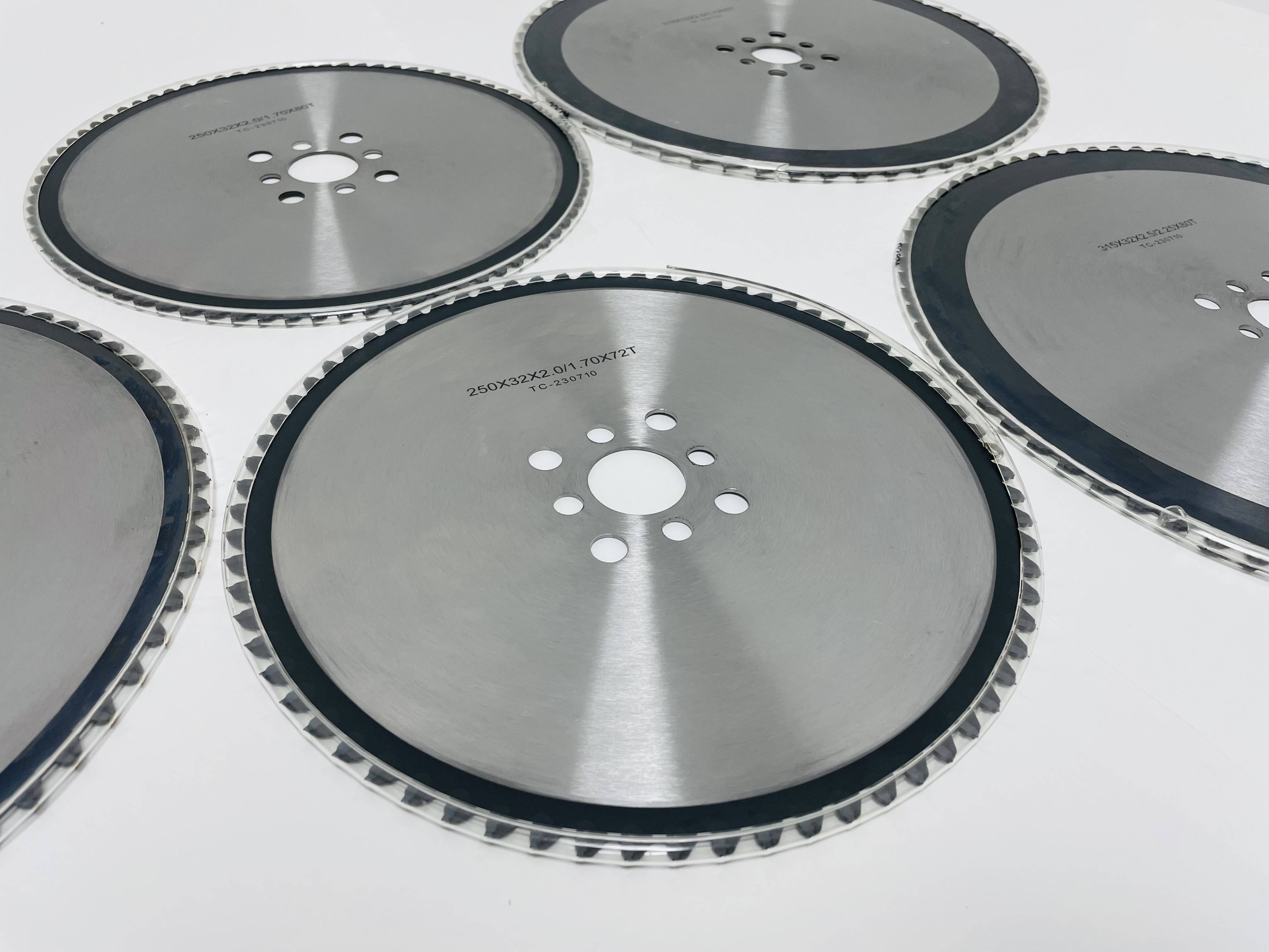 How to identify the quality of the saw blade?